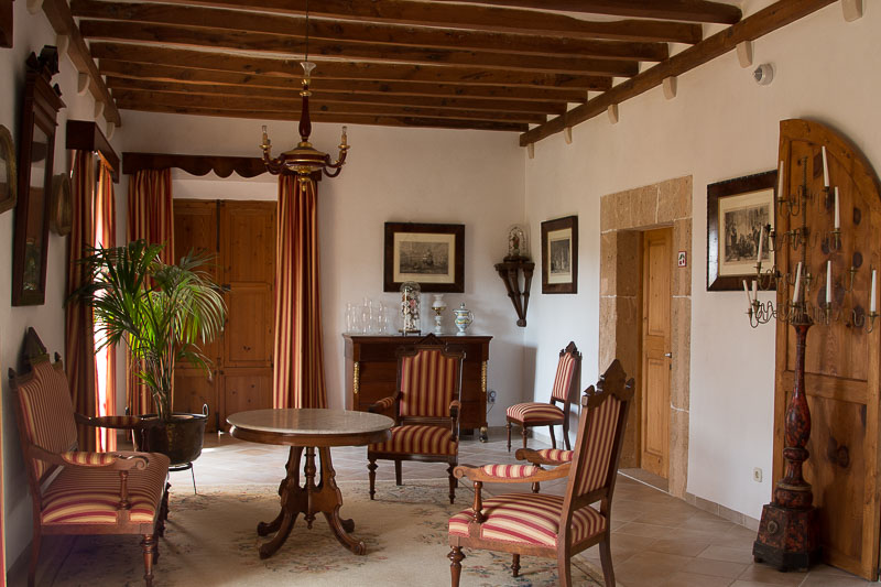 A place to sit Finca Hotel Can Estades