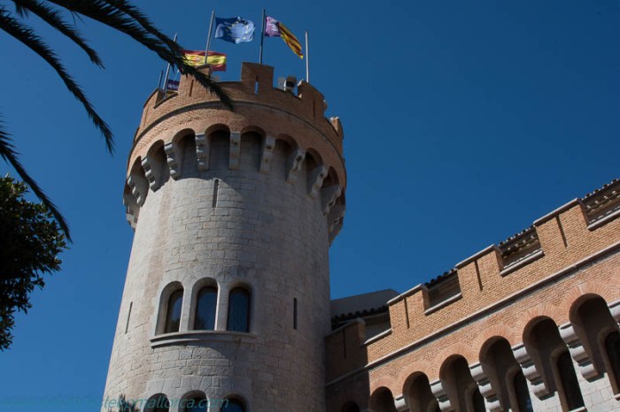 A commanding position for this castle hotel.