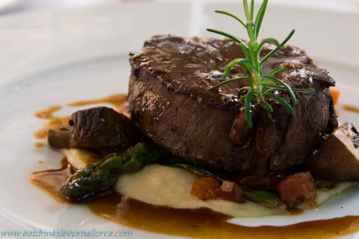 The Boss's steak - declared succulent and perfectly cooked to his request