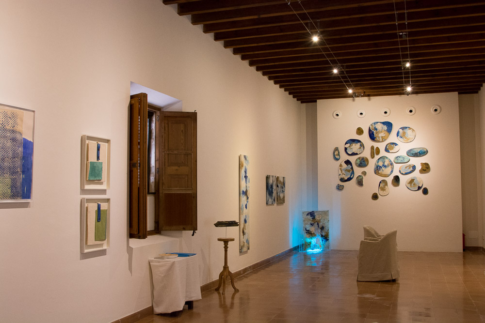 Art gallery at Belmond La Residencia.