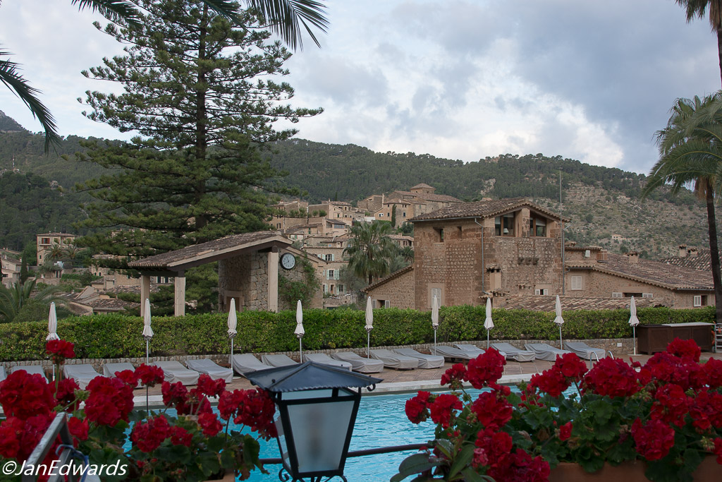 Swimming pool at Belmond La Residencia