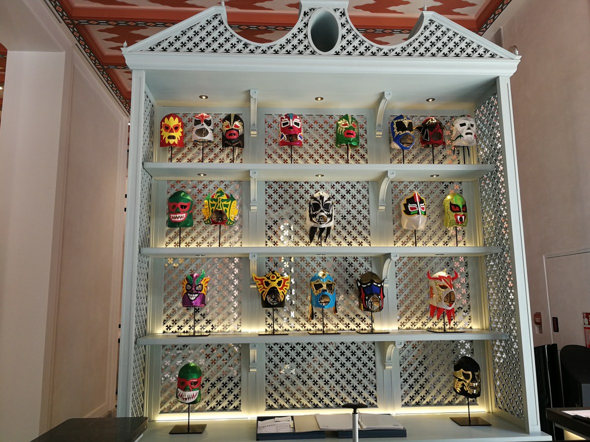 Display in reception